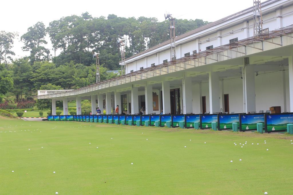 Phoenix Hill Hotel Dongguan - Golf Course Shop Exterior photo